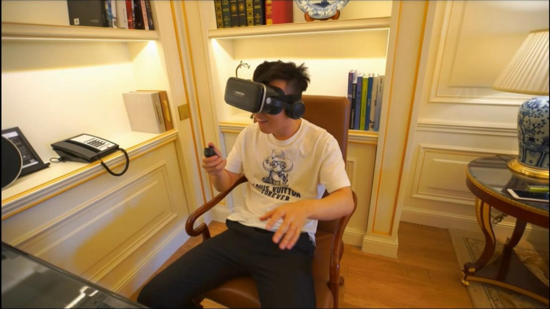 [顏瑜] Yan Yu Cosplay VR Uniform - (100P)