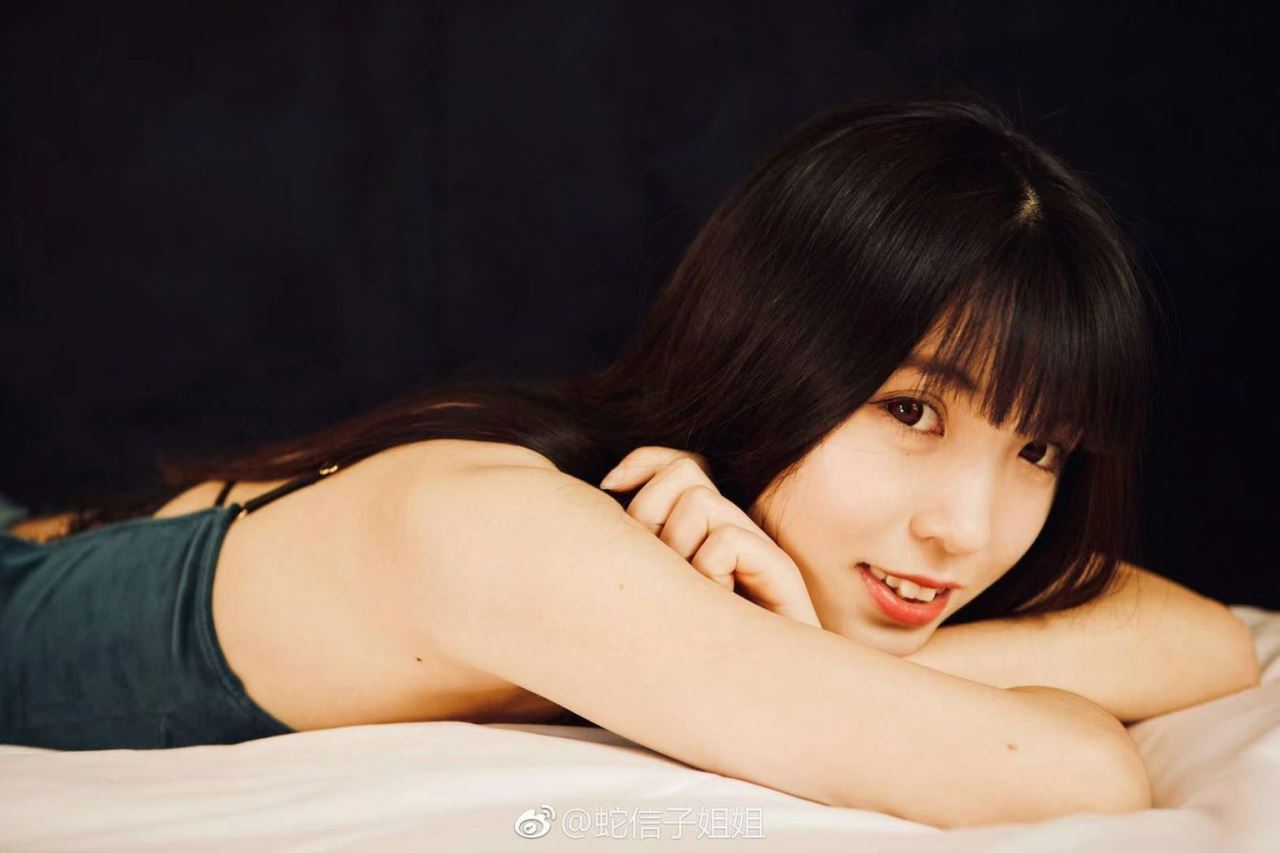蛇信子姐姐 無聖光大尺度 1 - Horny girl small tits- (42P)