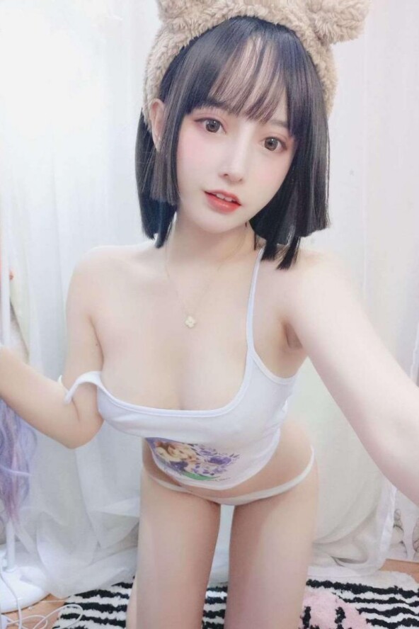 过期米线线喵 白色吊带- (32P) 9 过期米线线喵 白色吊带- (32P)