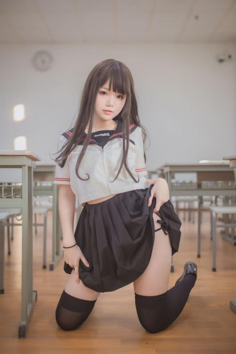 Yoko宅夏Cos - 黑絲JK - Big boobs schoolgirl cosplay - (39P)