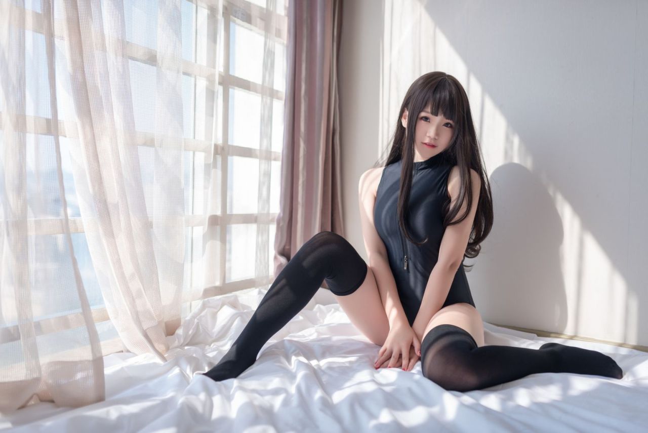 Yoko宅夏Cos 開胸泳衣2 - Very cute girl - (28P)