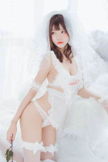 [ 櫻桃喵 ] 白色圍裙 - (33P)