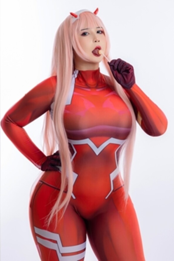 Uy Uy – Zero Two 1 Uy Uy Zero Two Cover 07020221 592x888 c
