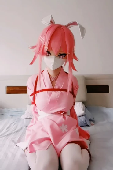 Yae Sakura bondage