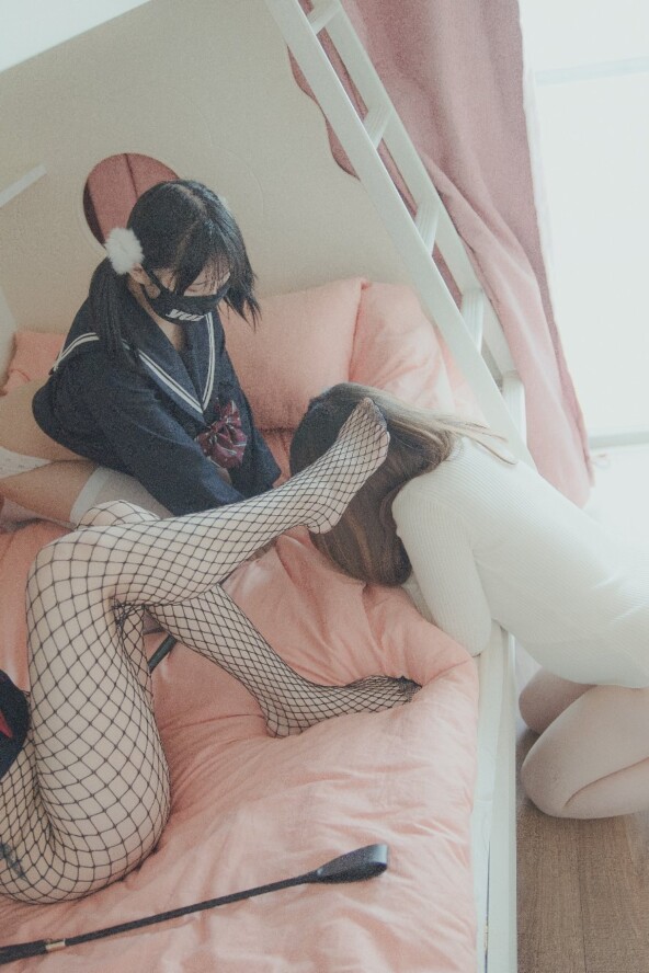 YUZUKI 2019-04 "Sister, Sister and Mother" +Video 5 YUZUKI 2019-04 "Sister, Sister and Mother" +Video