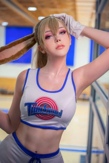 Lola Bunny (SayaTheFox)