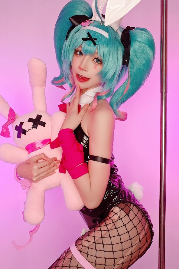 绮太郎_Kitaro Miku Rabbit Hole 5 绮太郎_Kitaro Miku Rabbit Hole