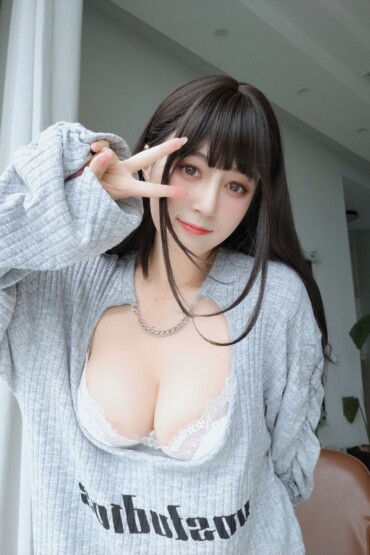 Coser@ Haku银81 - Erotic Breasts Part3