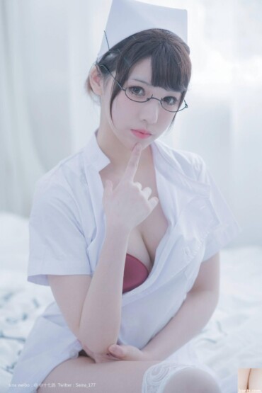 福利姬 你十七鸽《 白色护士 》VIP专gen[111P]