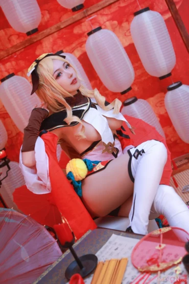 Coser@ Tattoo Poi: 碧蓝航线 追赶者 (24 photos)