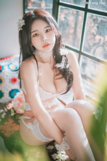 DJAWA Photo – Zzyuri (쮸리): “Alluring White” (44 ảnh)