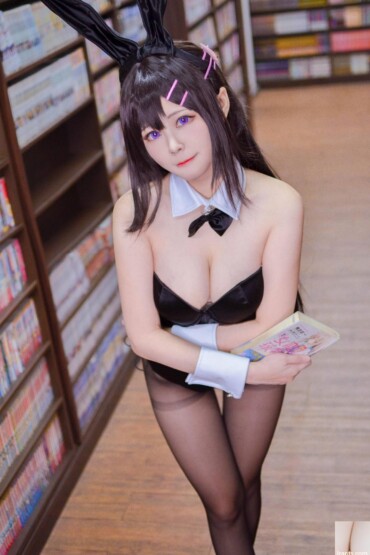 [网路收集] 福利姬 Arty Huang《 樱岛麻衣 》VIP专属全 [20P]