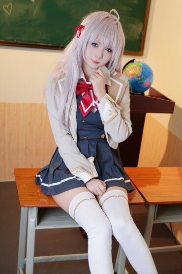 Do Coser@ like Airi - Ellie next door who hides her shame softly in Russian from time to time (30P)