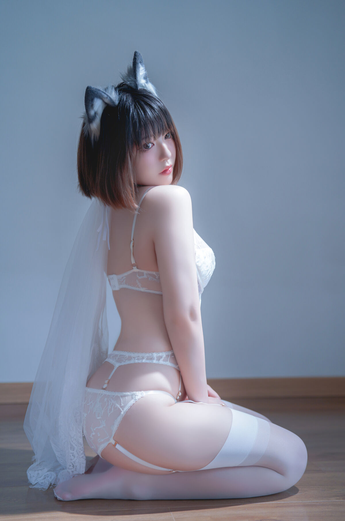 Coser@ Half and a Half - Pure White Bride (23P - 2V) Coser@ Half and a Half - Pure White Bride (23P - 2V)