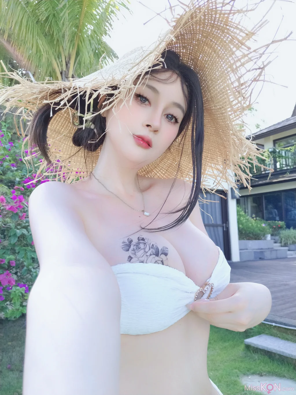 Coser@ Silver 81: January 2025 Member Collection (17 Sets) (107 photos + 8 videos) Coser@ Silver 81: January 2025 Member Collection (17 Sets) (107 photos + 8 videos)