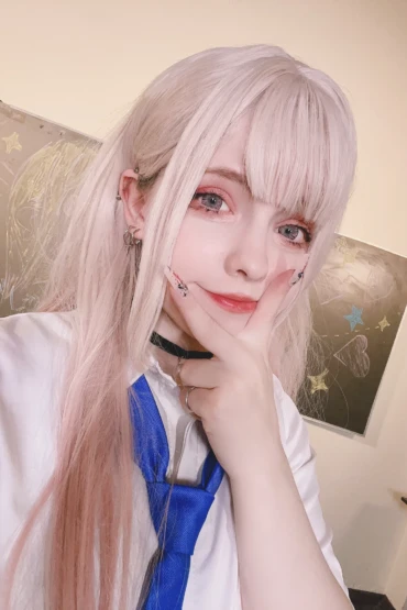 Saya Scarlet - Marin