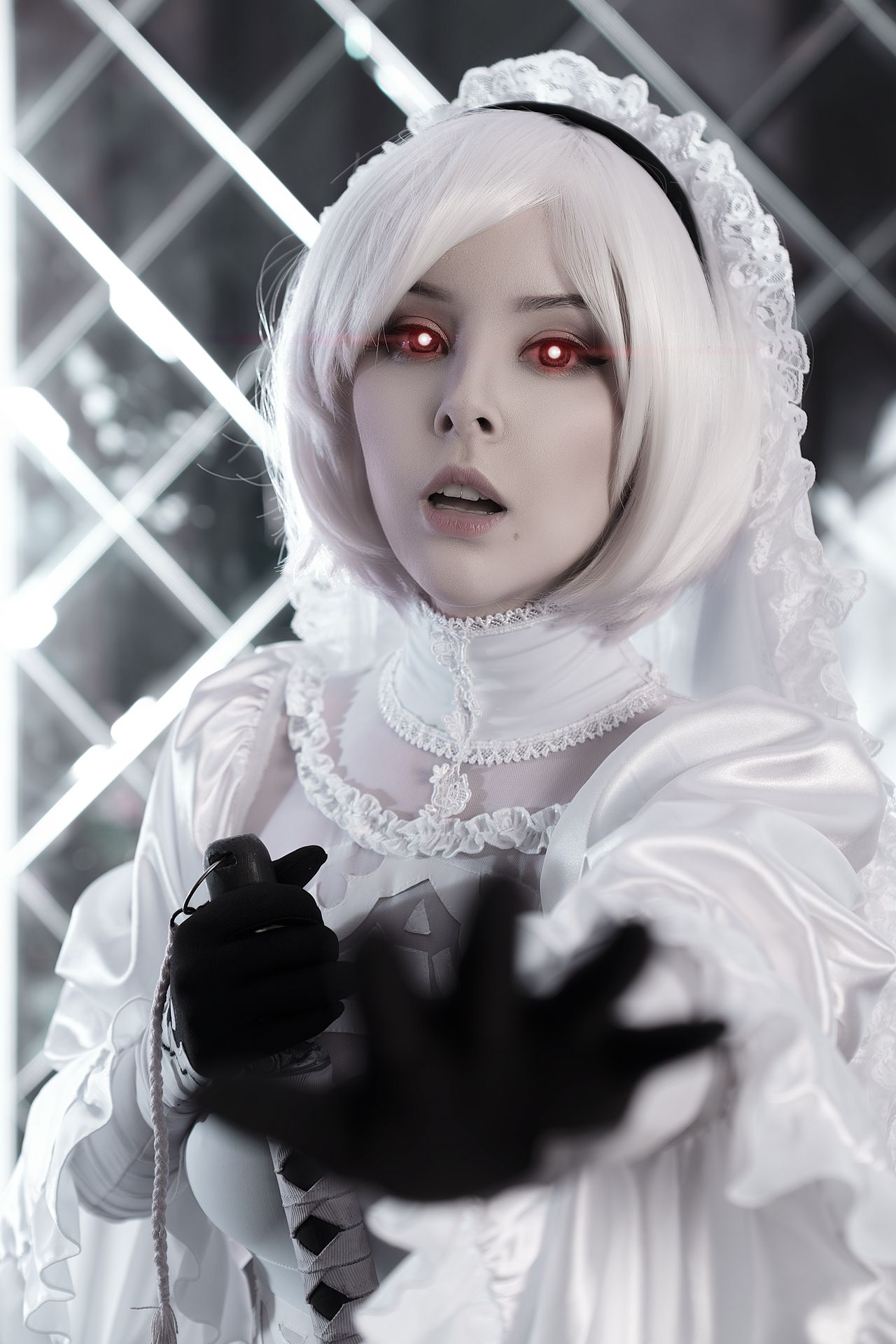 Disharmonica - 2B Bride Disharmonica - 2B Bride