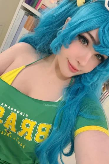 Junkenstein - Brazilian Miku 1 Junkenstein - Brazilian Miku