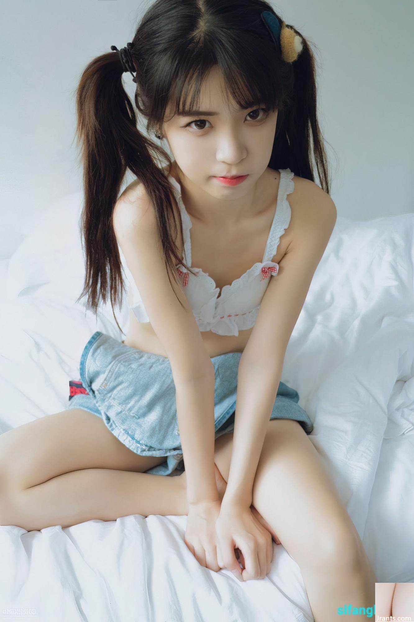 Twitter photographer mix multiple models private body photography works (160P) Twitter photographer mix multiple models private body photography works (160P)