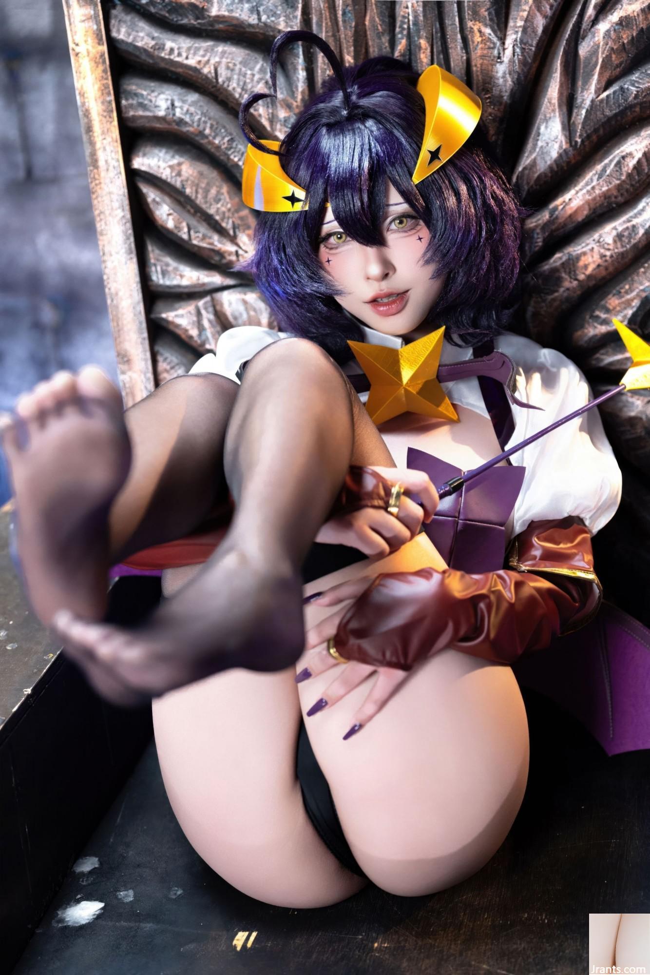 Welfare girl Yuno Shimizu  Welfare girl Yuno Shimizu