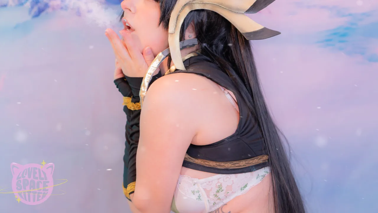 Lovely Space Kitten - Park Heejin Lovely Space Kitten - Park Heejin