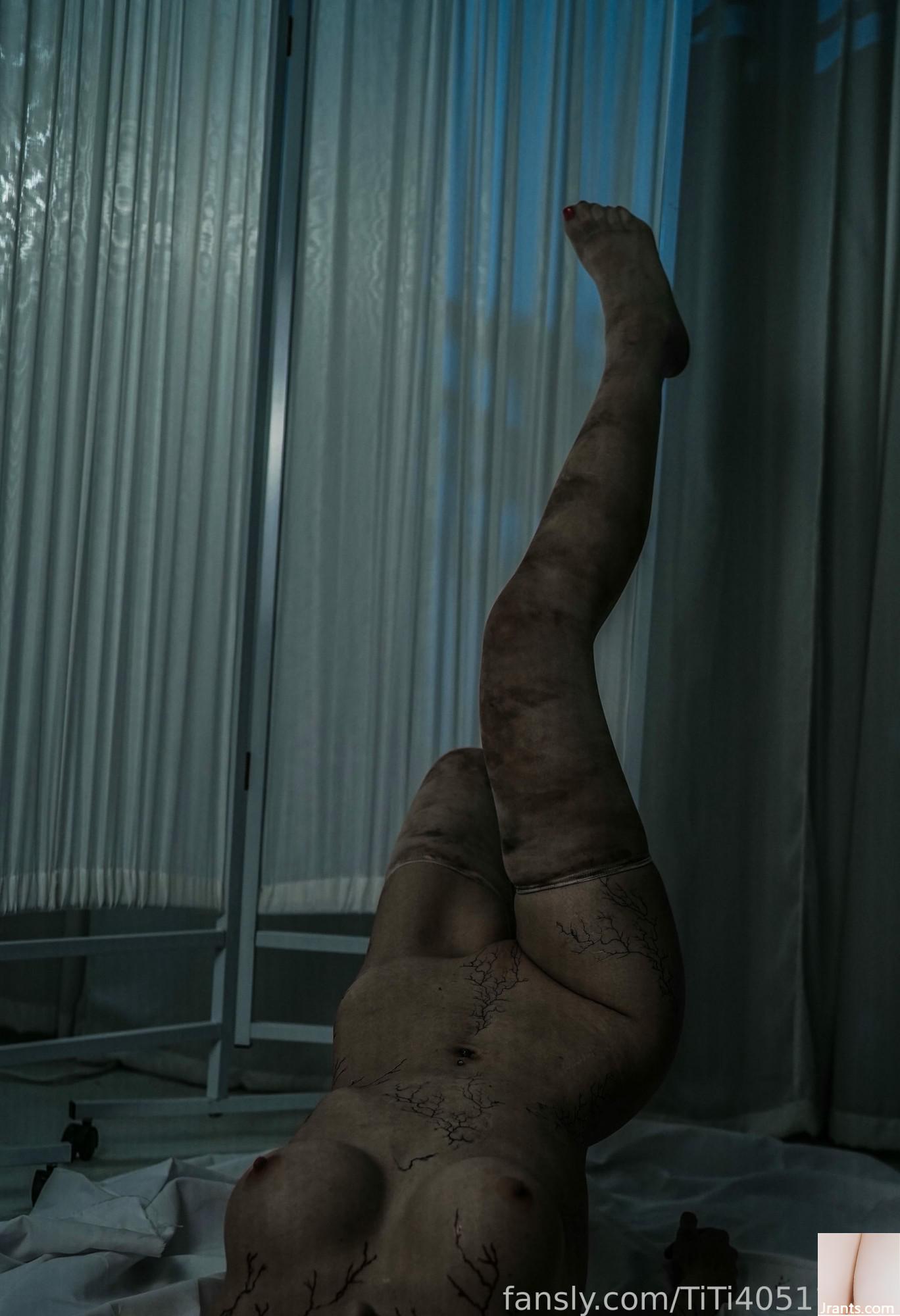 Coser@鈦合金TiTi – 寂靜嶺 (78P) Coser@鈦合金TiTi – 寂靜嶺 (78P)