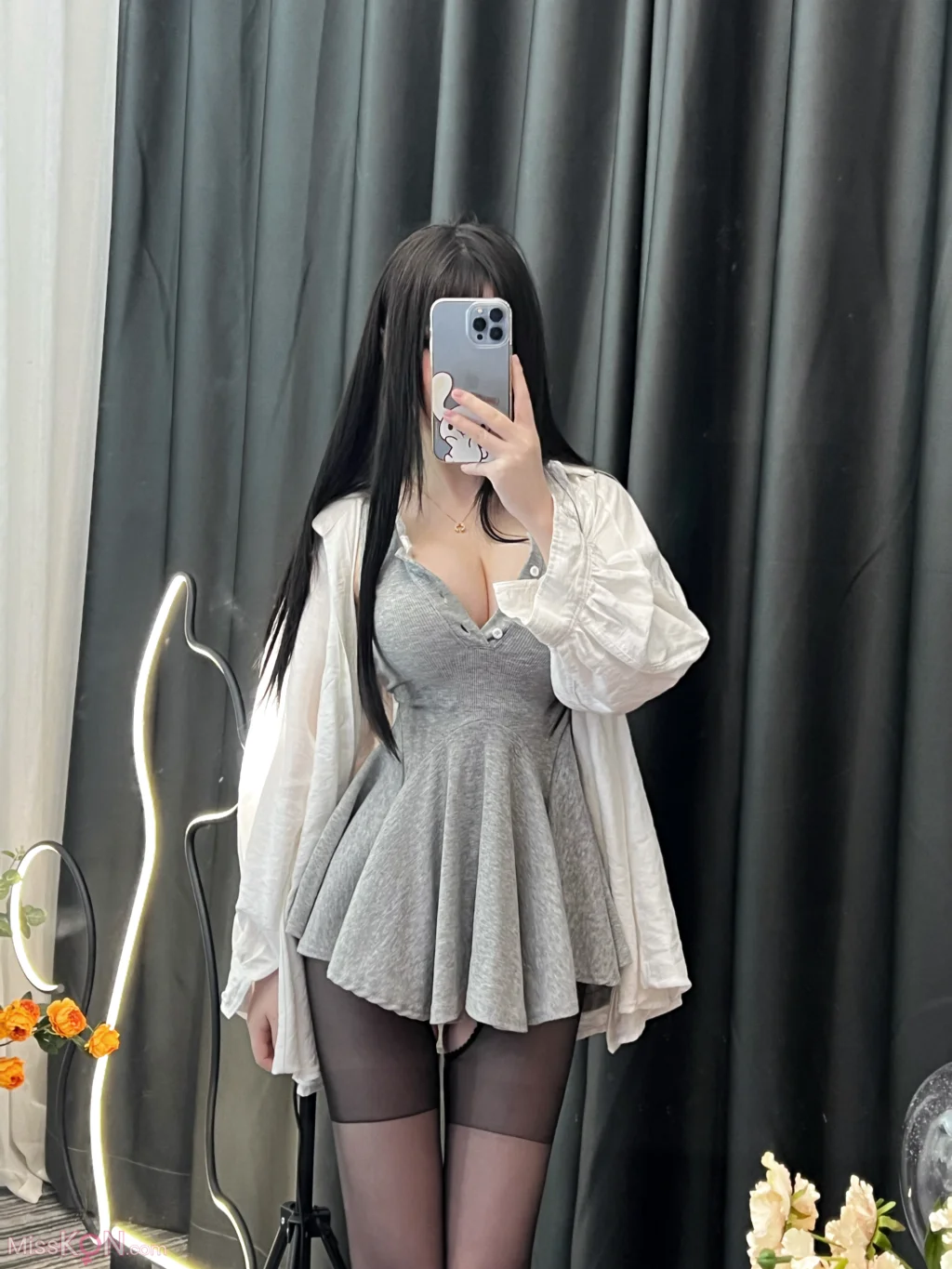 Coser@ One Color Rain: A Little Selfie (26 photos) Coser@ One Color Rain: A Little Selfie (26 photos)