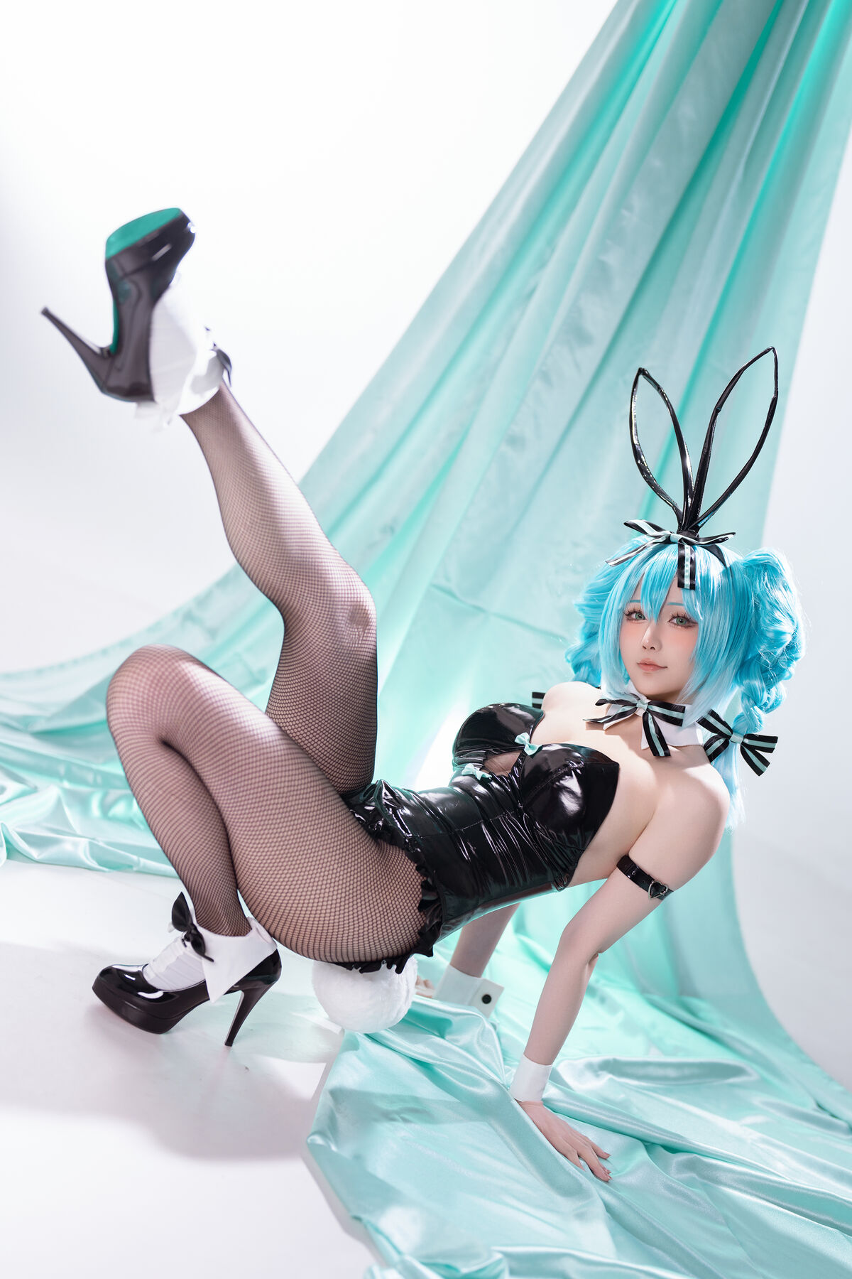 Coser@ Hoshilily - Hatsune Miku Bunny Girl (45P - 1V) Coser@ Hoshilily - Hatsune Miku Bunny Girl (45P - 1V)