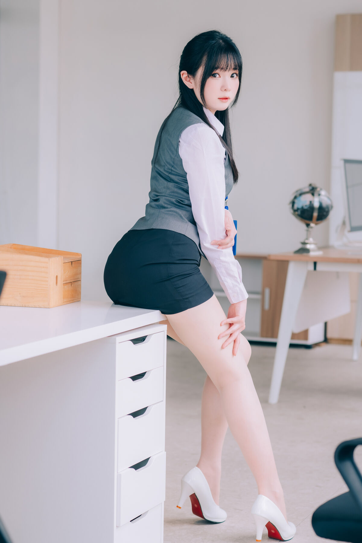 Coser@霜月shimo - 霜月的秘密辦公室 Shimo Secret Office Part02 (63P) Coser@霜月shimo - 霜月的秘密辦公室 Shimo Secret Office Part02 (63P)