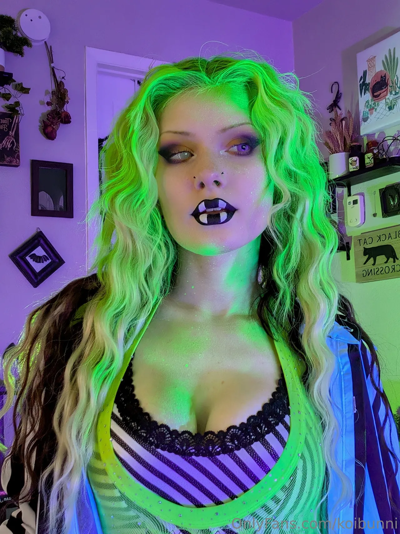 Bunni Lynn - Beetlejuice Bunni Lynn - Beetlejuice