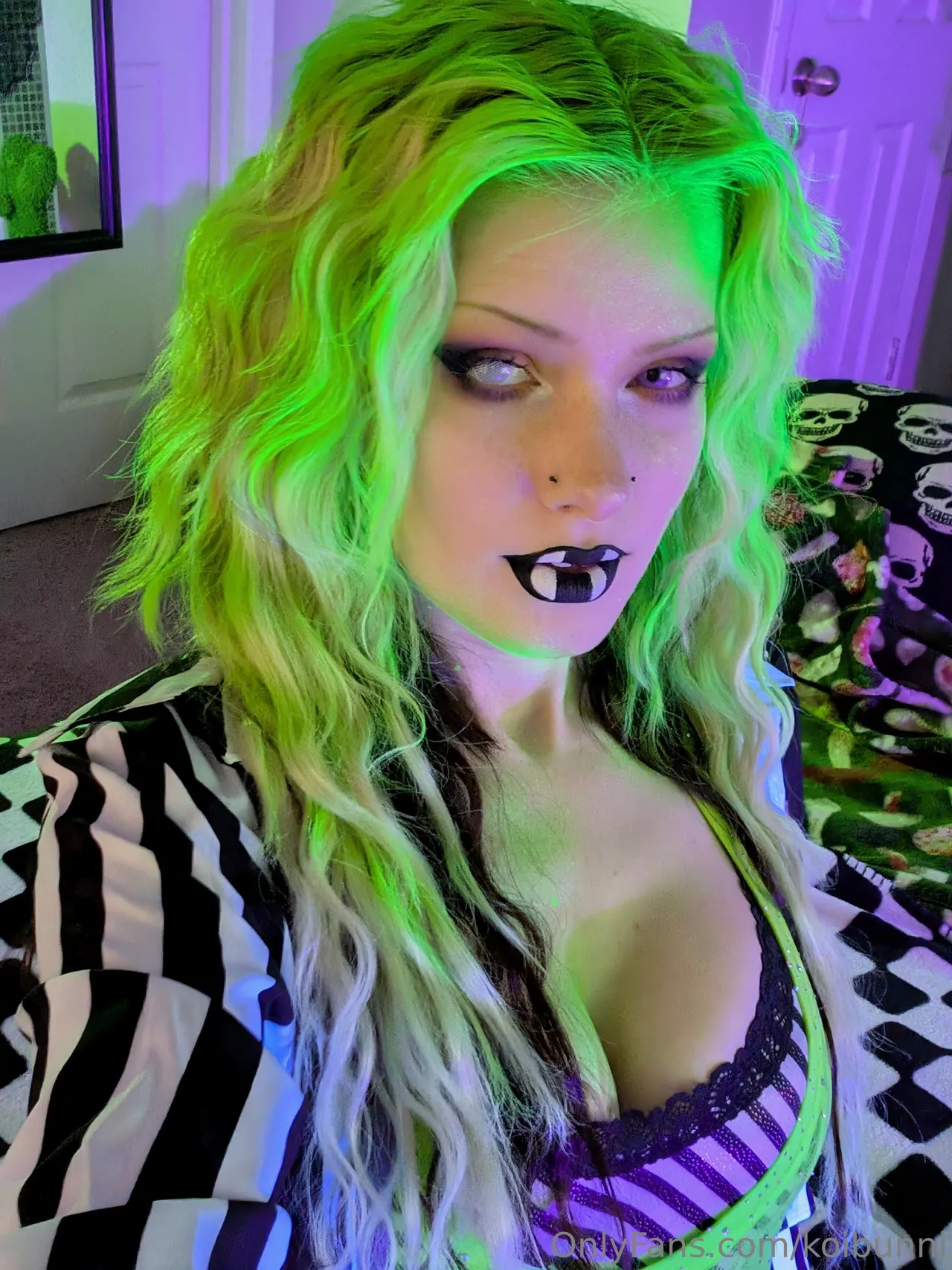 Bunni Lynn - Beetlejuice Bunni Lynn - Beetlejuice