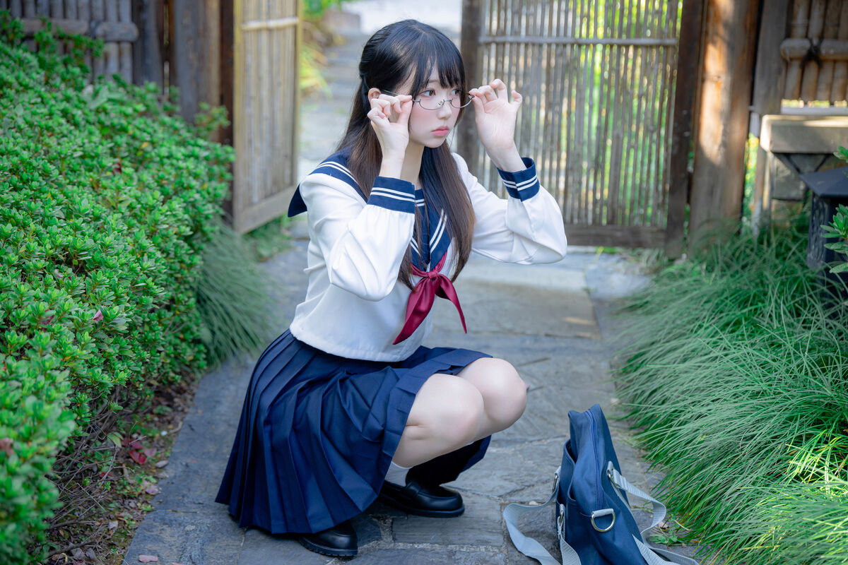 Coser@Nagisa Monster Meow - Serious Chairman (89P) Coser@Nagisa Monster Meow - Serious Chairman (89P)