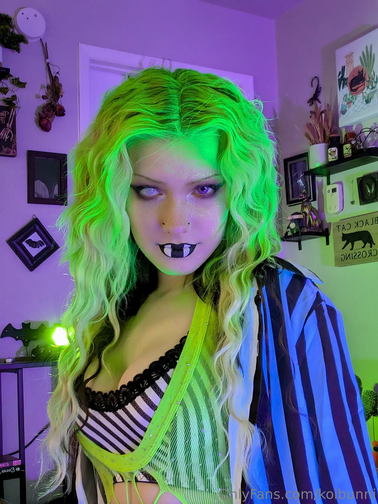 Bunni Lynn - Beetlejuice Bunni Lynn - Beetlejuice