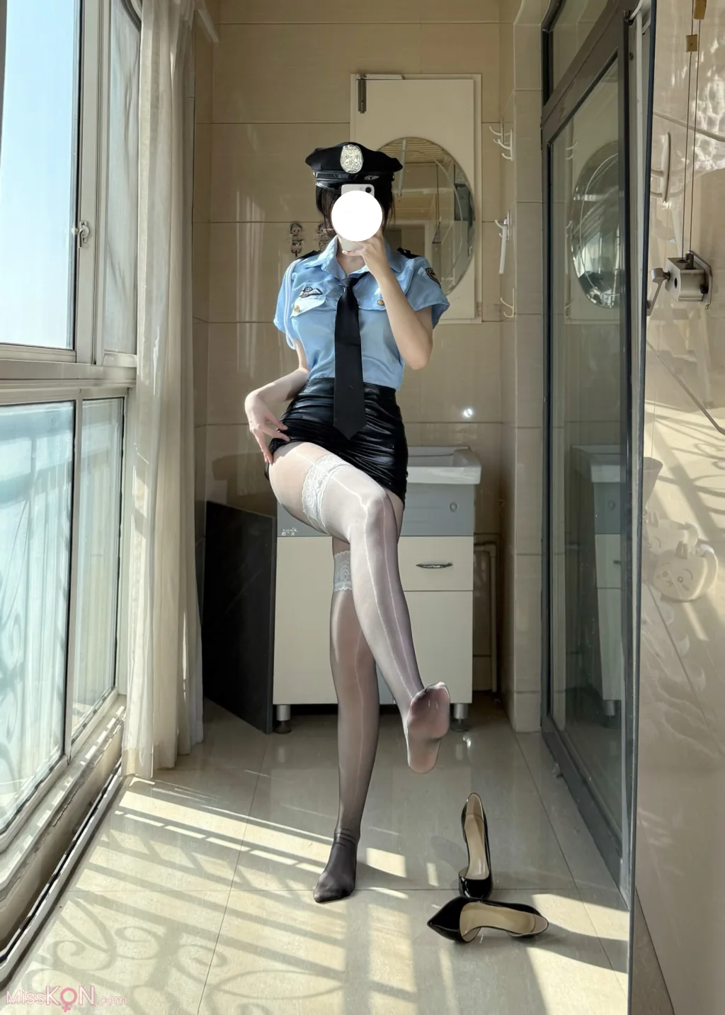 Coser@ Uncute Antelope: High Price Custom Police Uniform (48 photos + 8 videos) Coser@ Uncute Antelope: High Price Custom Police Uniform (48 photos + 8 videos)