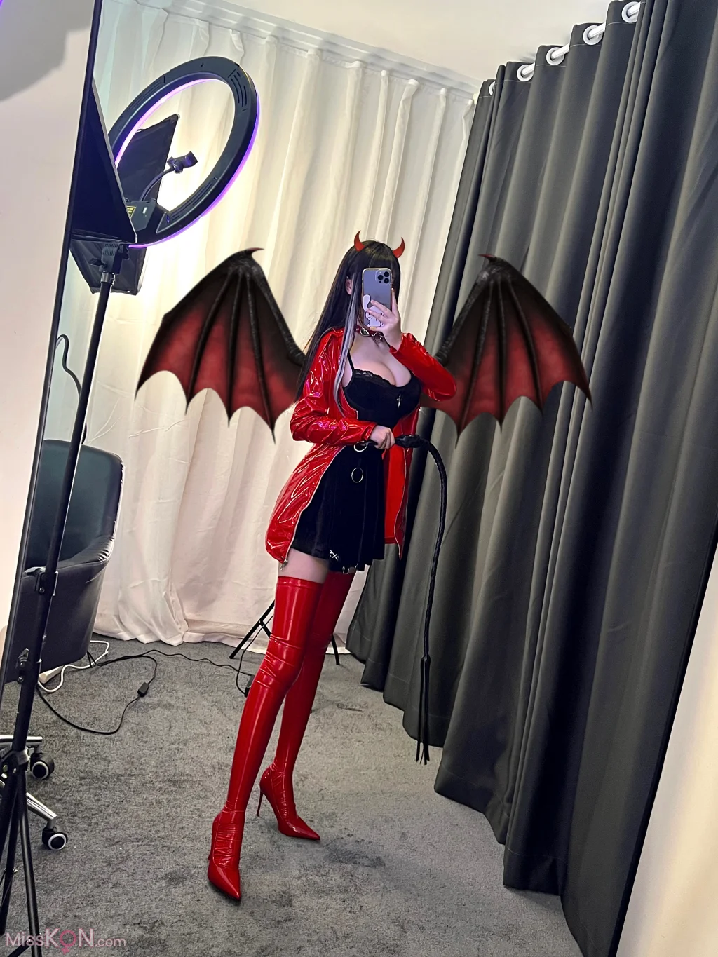 Coser@ One Color Rain: A Little Selfie (26 photos) Coser@ One Color Rain: A Little Selfie (26 photos)