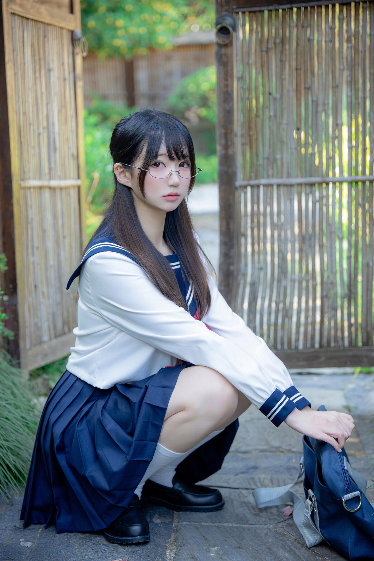 Coser@Nagisa Monster Meow - Serious Chairman (89P) Coser@Nagisa Monster Meow - Serious Chairman (89P)