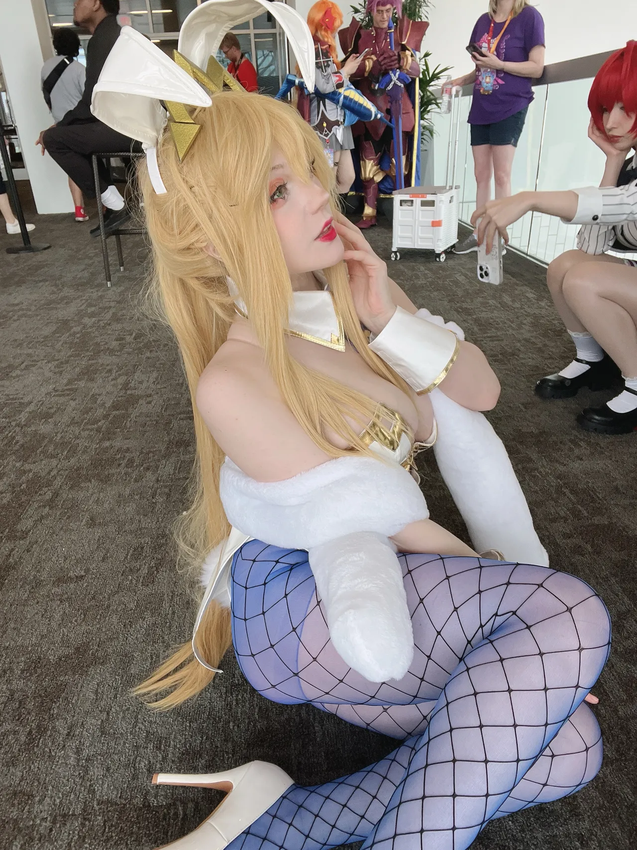 Satin Stars - Bunny Artoria Satin Stars - Bunny Artoria