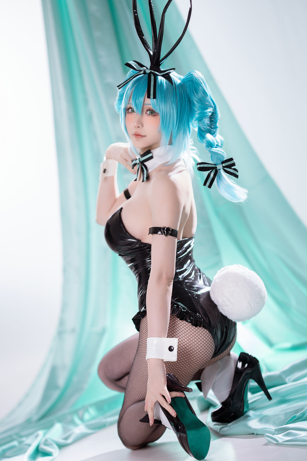 Coser@ Hoshilily - Hatsune Miku Bunny Girl (45P - 1V) Coser@ Hoshilily - Hatsune Miku Bunny Girl (45P - 1V)