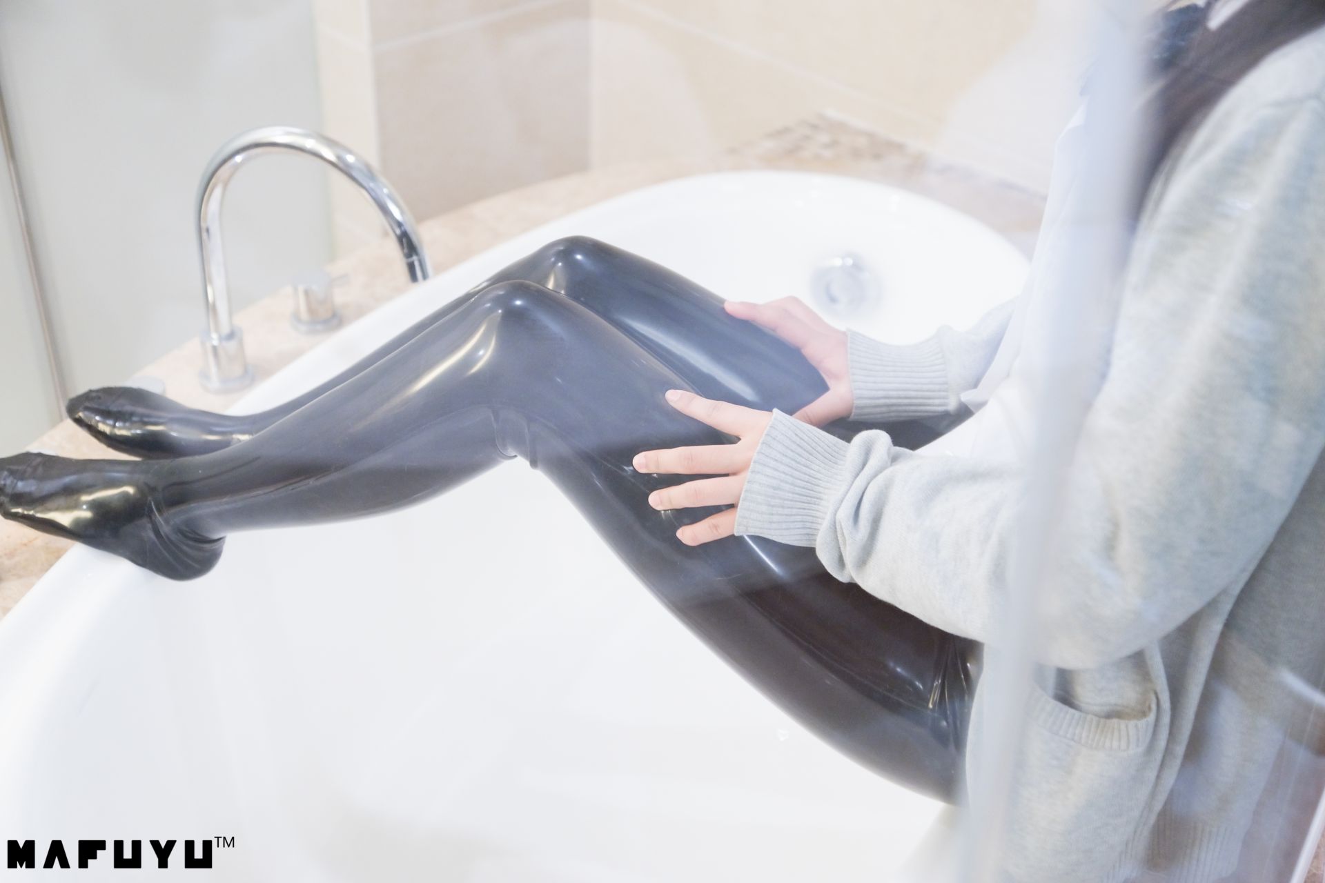 网红Coser@ Kagurazaka Midwinter Manatsu - 胶袜 series 网红Coser@ Kagurazaka Midwinter Manatsu - 胶袜 series