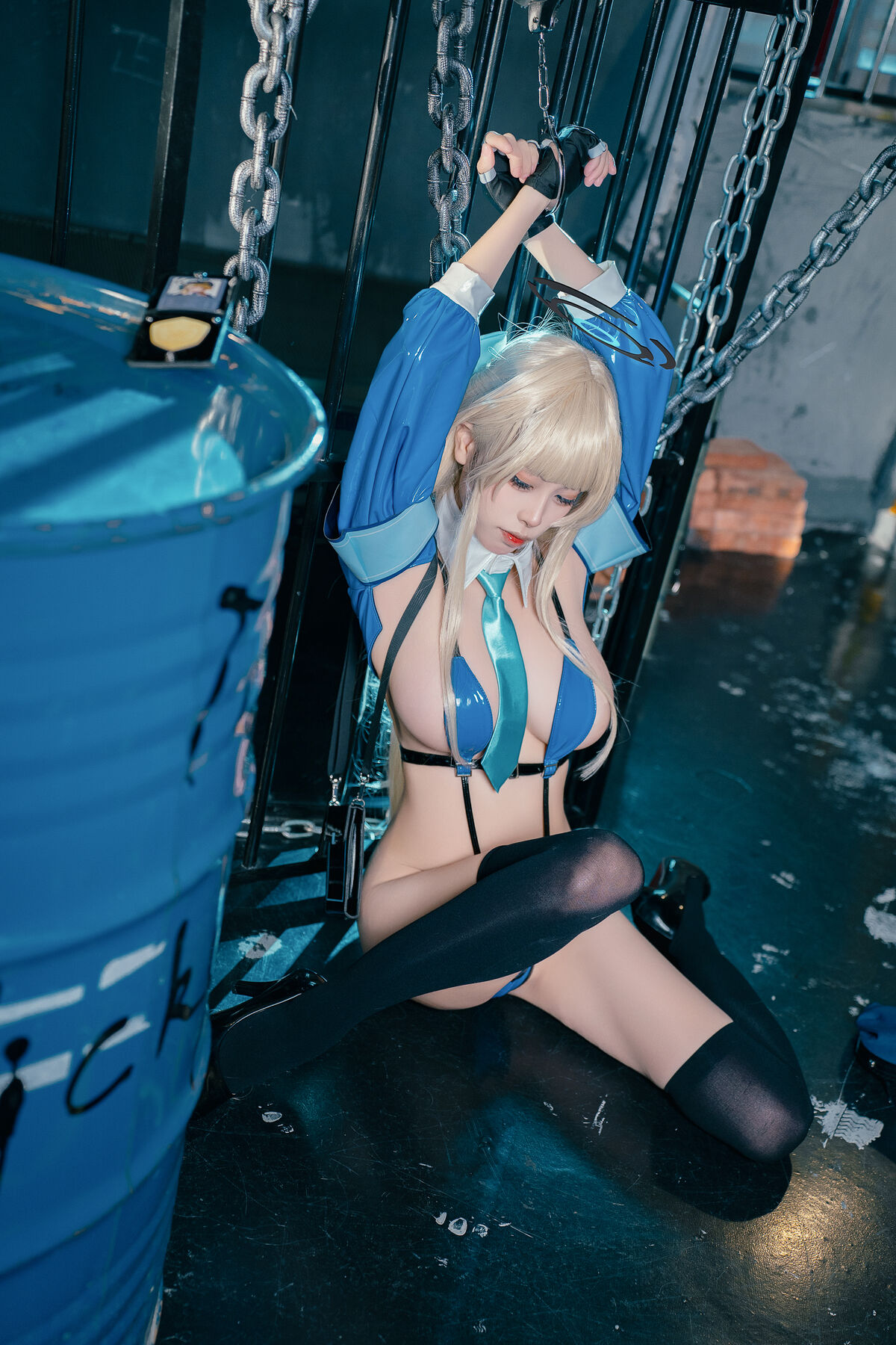 Coser@ Three Unmanned Figures - Azure Archive Policewoman (41P) Coser@ Three Unmanned Figures - Azure Archive Policewoman (41P)