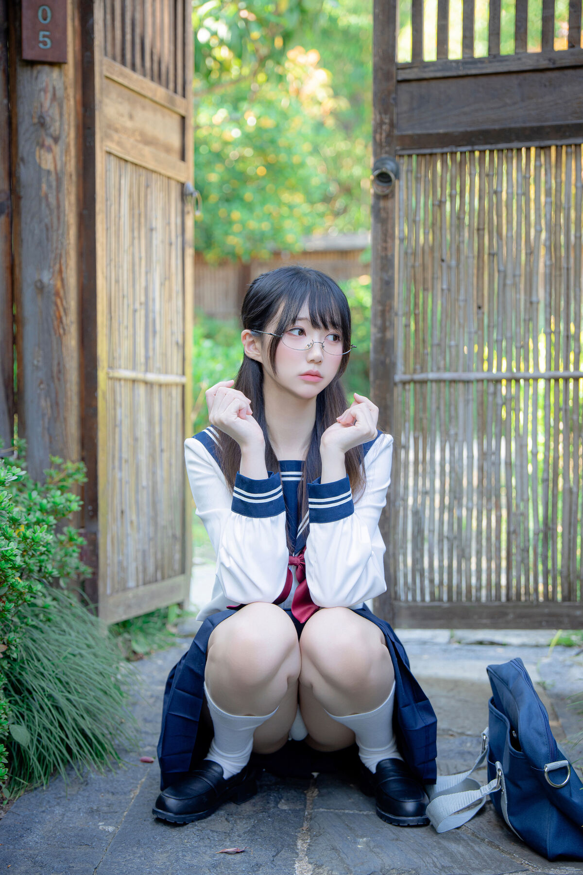 Coser@Nagisa Monster Meow - Serious Chairman (89P) Coser@Nagisa Monster Meow - Serious Chairman (89P)