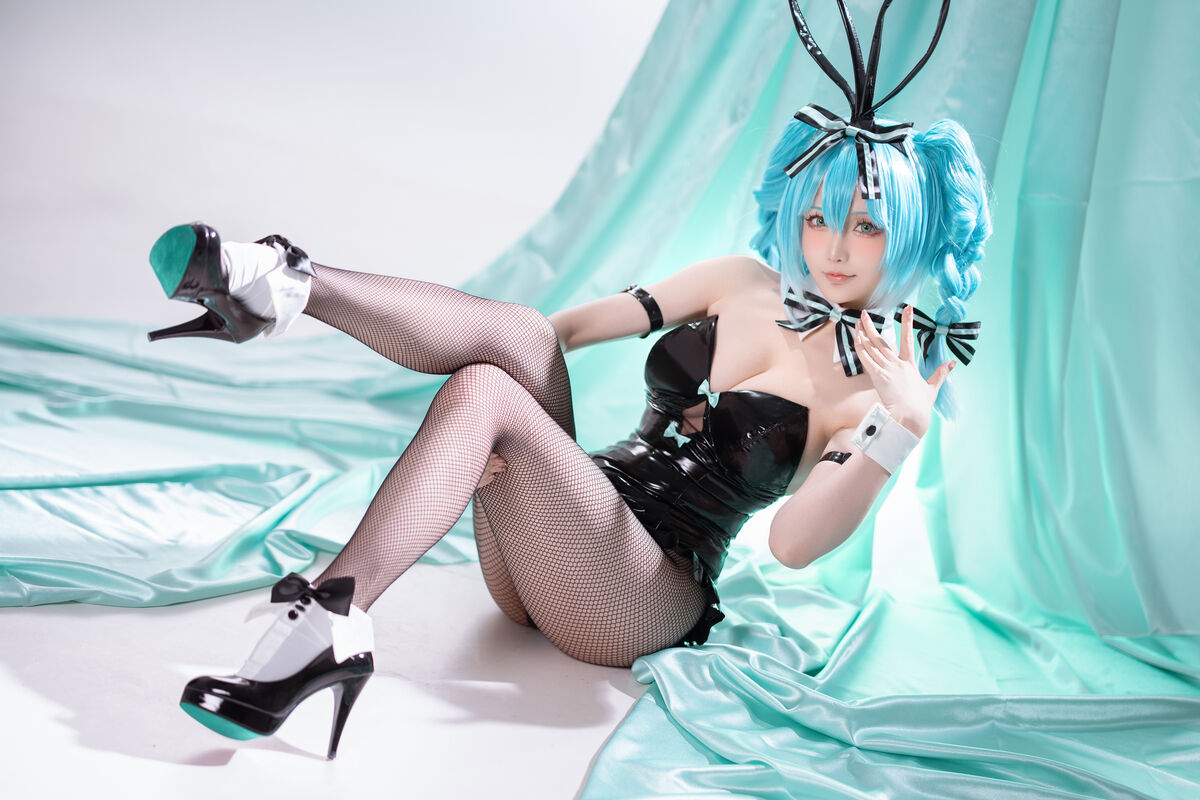Coser@ Hoshilily - Hatsune Miku Bunny Girl (45P - 1V) Coser@ Hoshilily - Hatsune Miku Bunny Girl (45P - 1V)