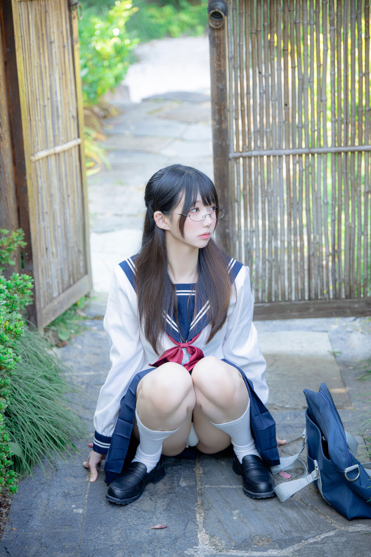 Coser@Nagisa Monster Meow - Serious Chairman (89P) Coser@Nagisa Monster Meow - Serious Chairman (89P)