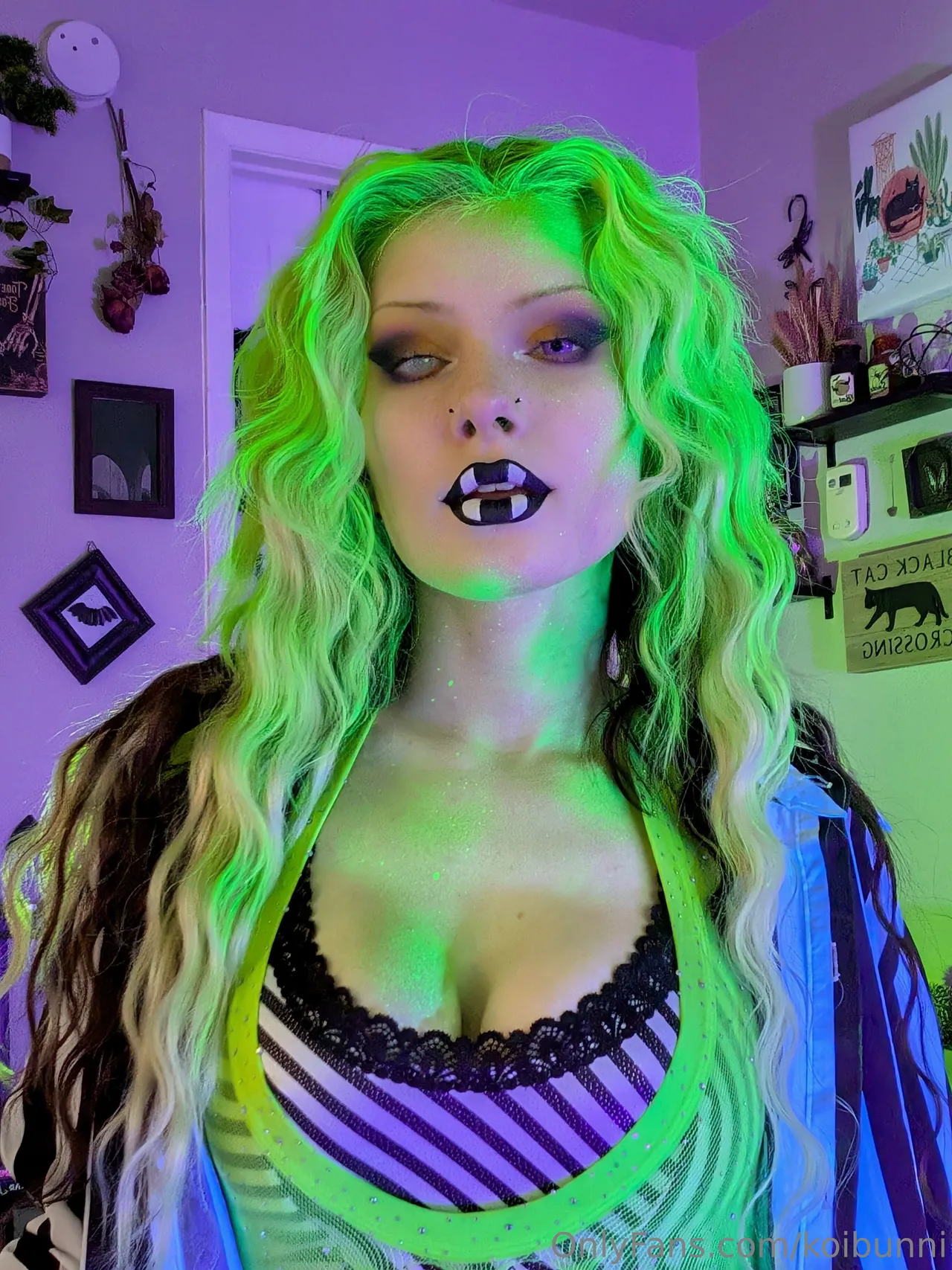 Bunni Lynn - Beetlejuice Bunni Lynn - Beetlejuice