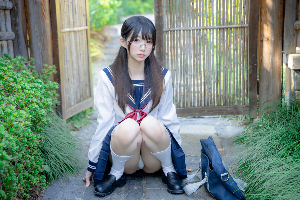 Coser@Nagisa Monster Meow - Serious Chairman (89P) Coser@Nagisa Monster Meow - Serious Chairman (89P)