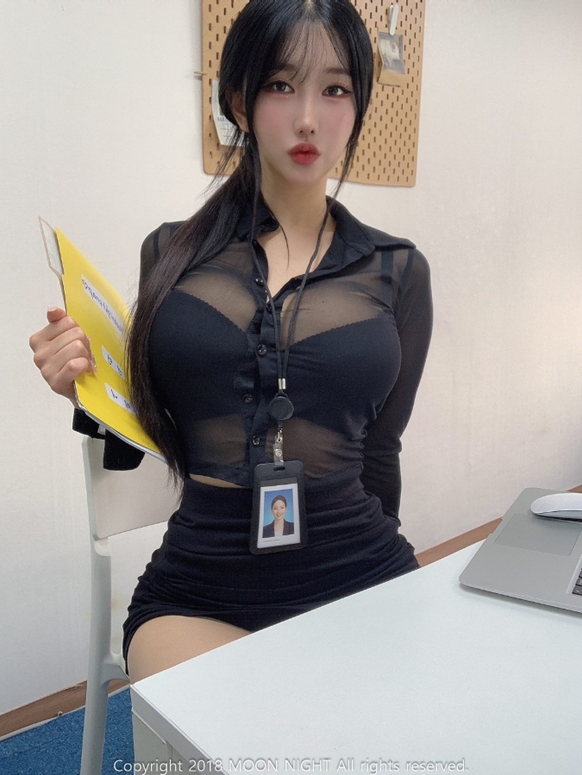Moon Night Snap Yunjin - In The Office Moon Night Snap Yunjin - In The Office
