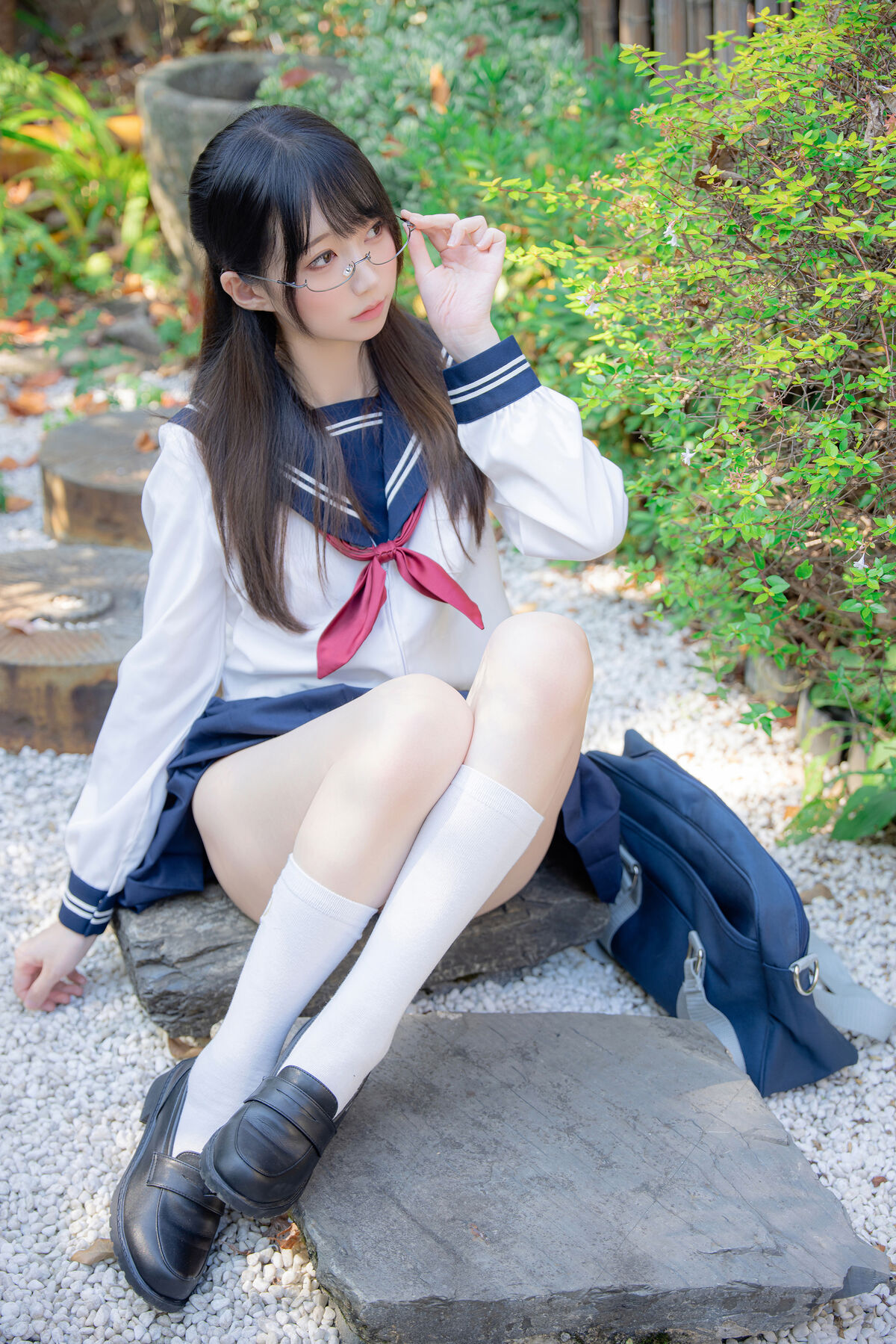 Coser@Nagisa Monster Meow - Serious Chairman (89P) Coser@Nagisa Monster Meow - Serious Chairman (89P)