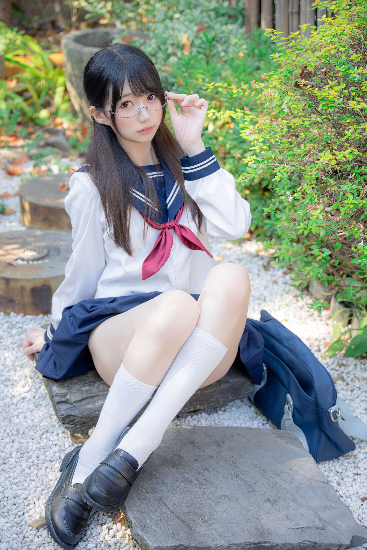 Coser@Nagisa Monster Meow - Serious Chairman (89P) Coser@Nagisa Monster Meow - Serious Chairman (89P)