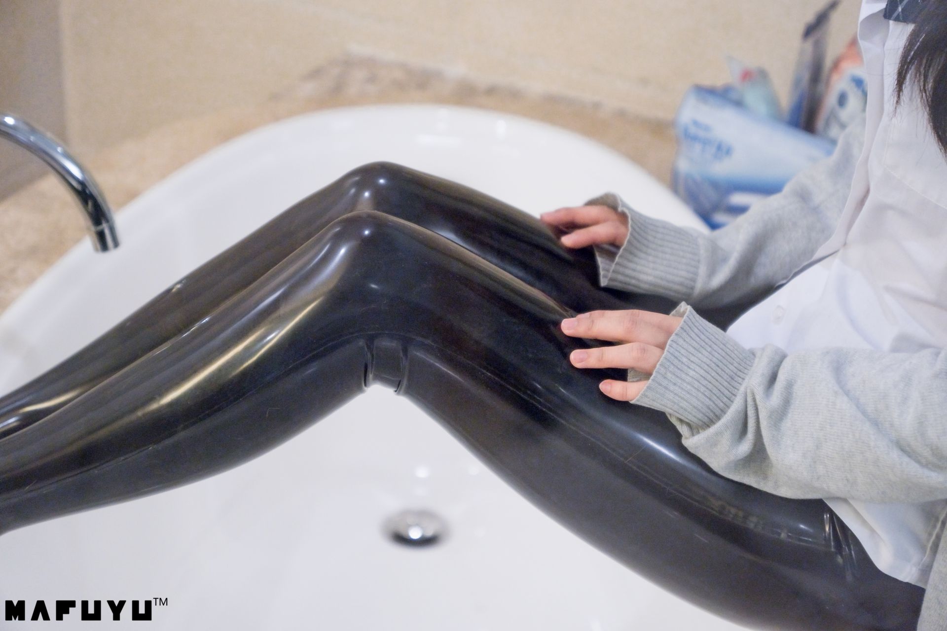 网红Coser@ Kagurazaka Midwinter Manatsu - 胶袜 series 网红Coser@ Kagurazaka Midwinter Manatsu - 胶袜 series