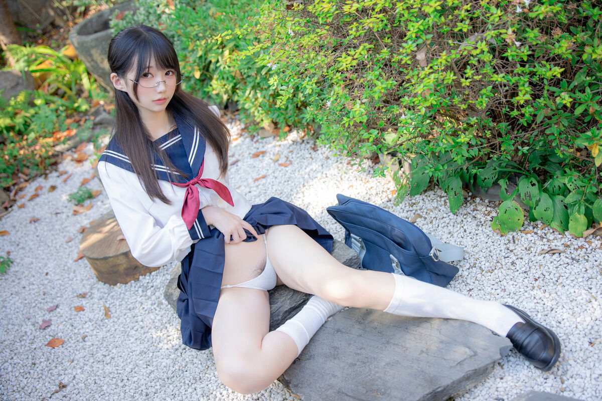 Coser@Nagisa Monster Meow - Serious Chairman (89P) Coser@Nagisa Monster Meow - Serious Chairman (89P)